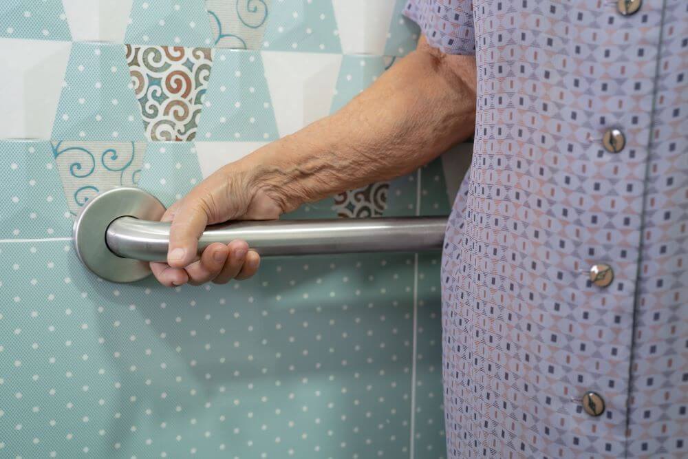 Alzheimer’s Bathroom Safety: How To Prevent Injury